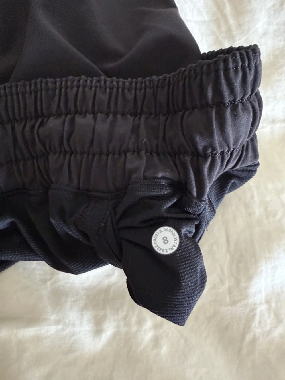 Lululemon Hotty Hot Low Rise Shorts 4in women’s  Running Shorts - Picture 4 of 4